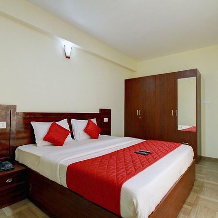 Pine Hill Suites Ooty Buitenkant foto