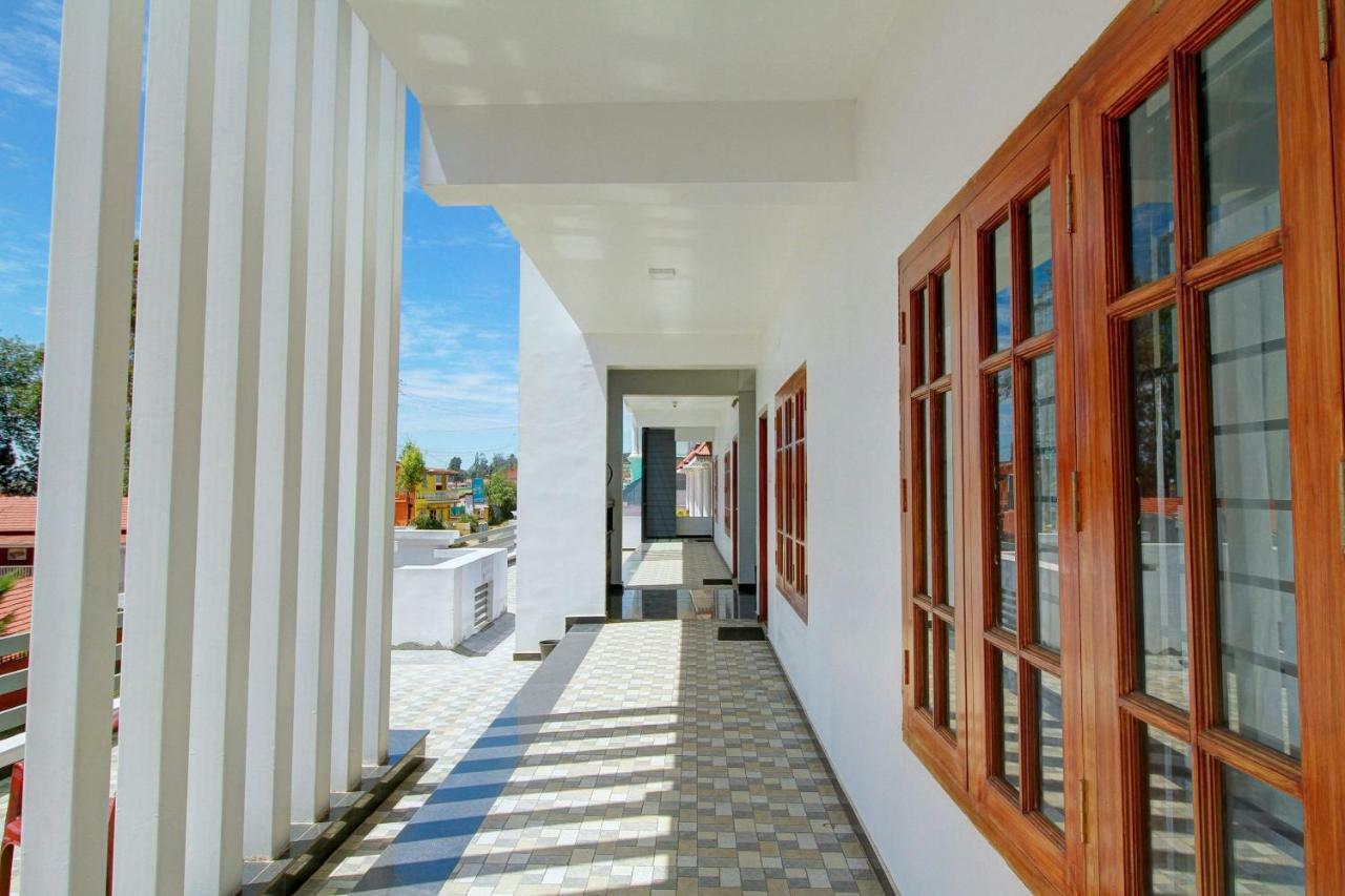 Pine Hill Suites Ooty Buitenkant foto