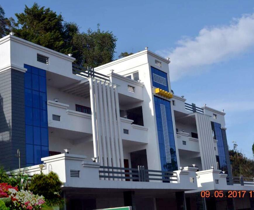 Pine Hill Suites Ooty Buitenkant foto